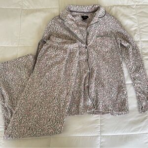 Aria collection gray and pink leopard print pajama set